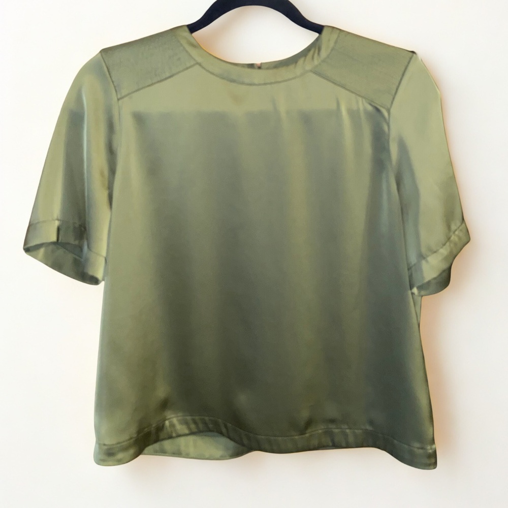 Evereve Rylan Satin Blouse Olive Green XS Silky Crew Neck Top